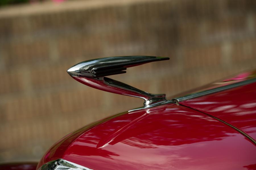 Логотип LaSalle Convertible Coupe (36-5067) 1936 года  (фото 6 из 15)